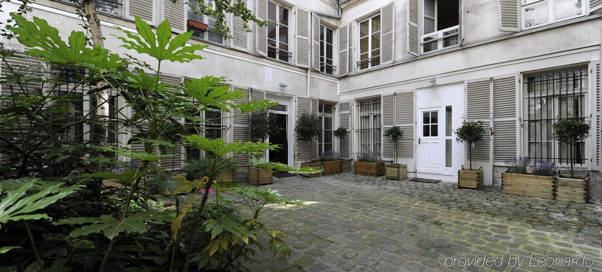 Helzear Montorgueil Suites París Exterior foto